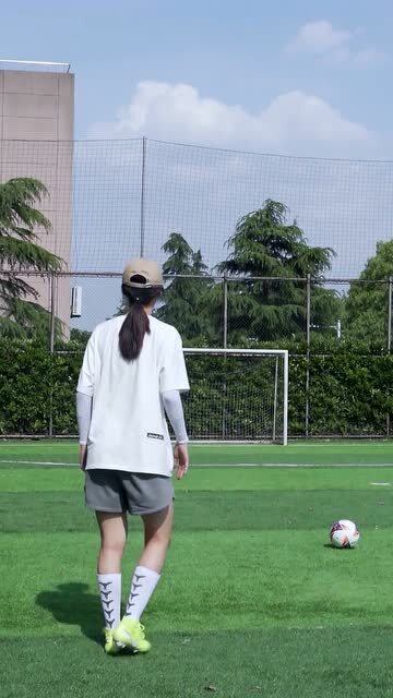 女人怀孕踢足球可以吗，女人怀孕踢足球可以吗有影响吗