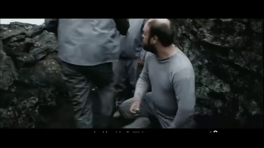 梦境的幽影，解析我与陌生人的致命邂逅——从打她致死，随后被追赶的梦境中寻找心灵的慰藉