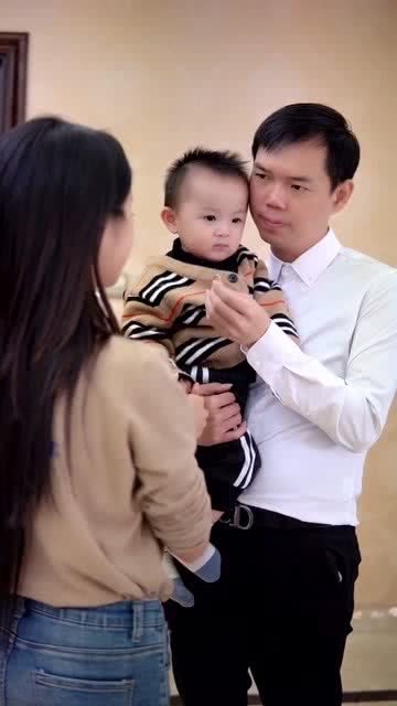 《我曾卑微爱过你》