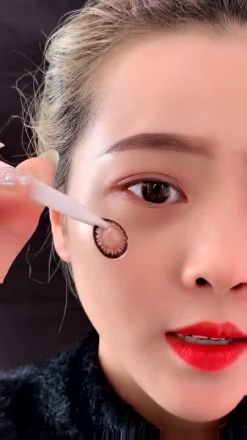 美瞳官网怎么查，美瞳官网怎么查保质期