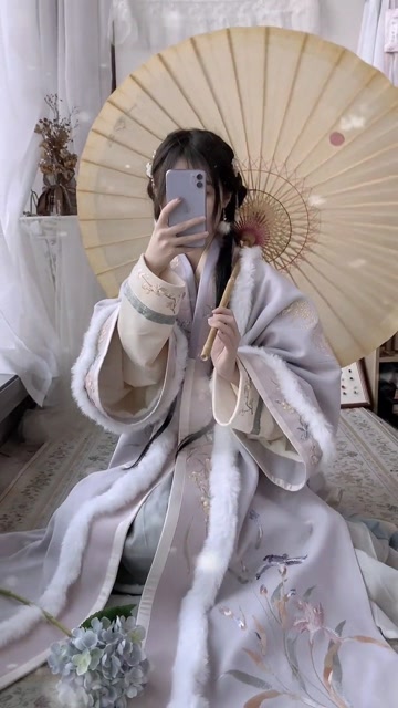 雪天穿搭汉服图片欣赏，雪天穿搭汉服图片欣赏大全