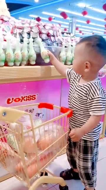 带儿子去超市,不管他会怎么样,咱家是有矿吗
