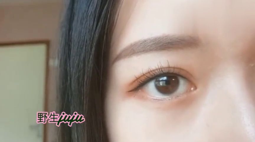戴绿美瞳像什么人，戴绿美瞳像什么人一样