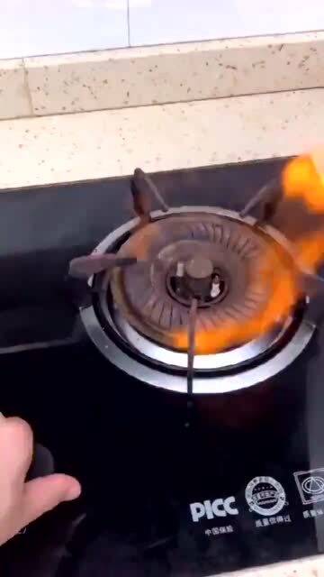燃气灶灶芯堵怎样解决