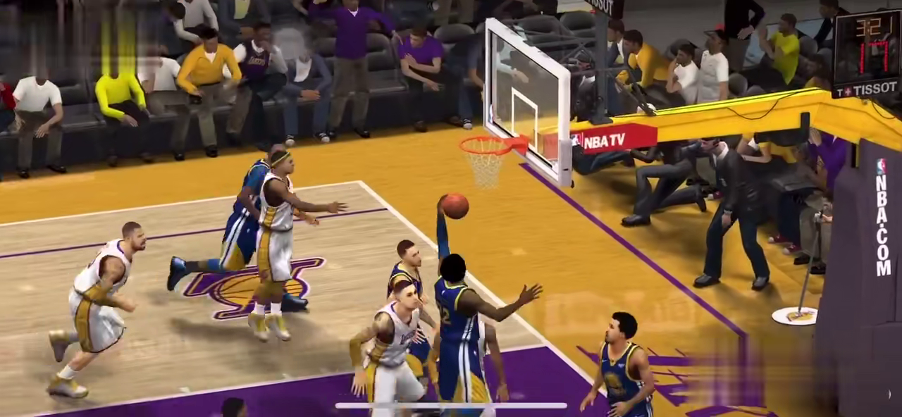 字母哥50+14封神！雄鹿105-98力克太阳，时隔50年重夺NBA总冠军