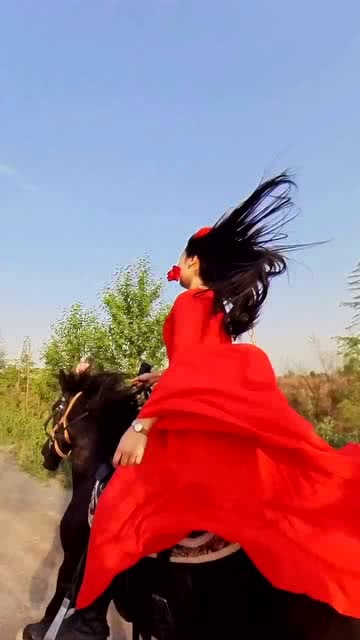 骑马射箭女生汉服穿搭，骑马射箭女生汉服穿搭图片