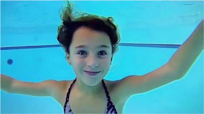 游泳时候眼镜怎么办，游泳的时候眼镜怎么办