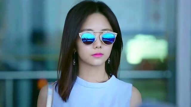女生戴什么牌子墨镜，女生戴什么牌子墨镜好看