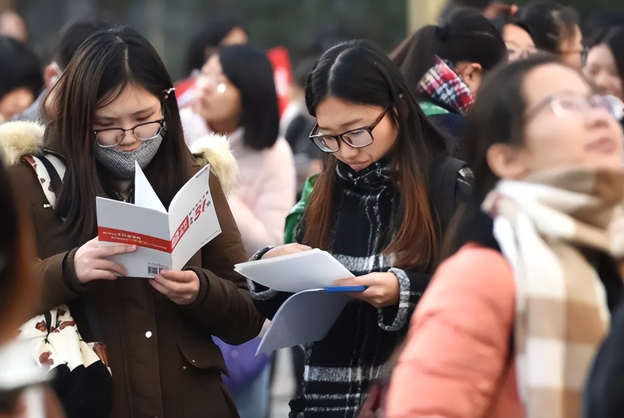 为什么女研究生 女公务员数量激增 过来人 并不是算是个好现象