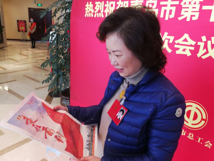 半岛全媒体记者 徐杰 李晓哲 王雪 白菊 "起好步开新局,大青岛向前犇.