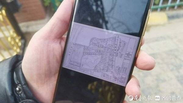 济南御山华府小区高层与别墅“混搭”闹纠纷，南门锁28把锁引热议！中海物业：不清楚谁上锁