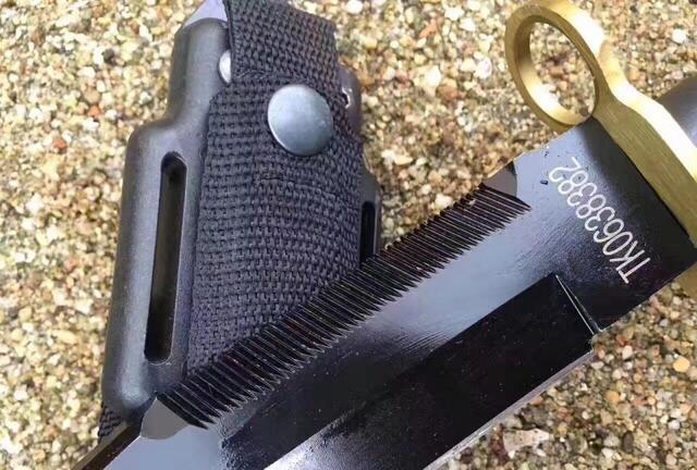 近身实战的格斗好武器 美国延用至今的m9军刀