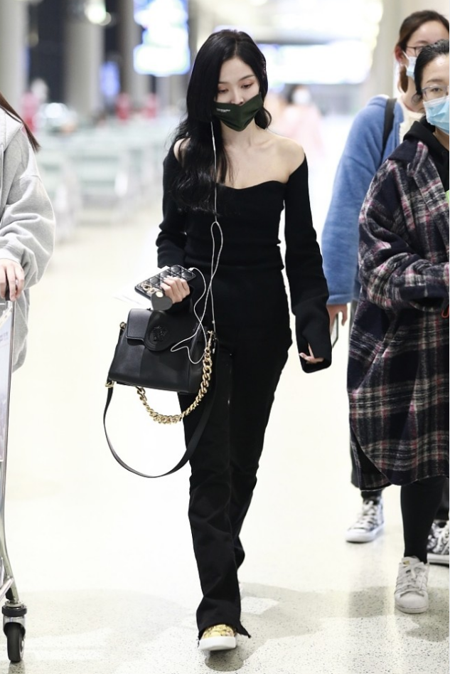 ����Ů����һ���ںÿ��� ������������������֪���� �Ը�������!