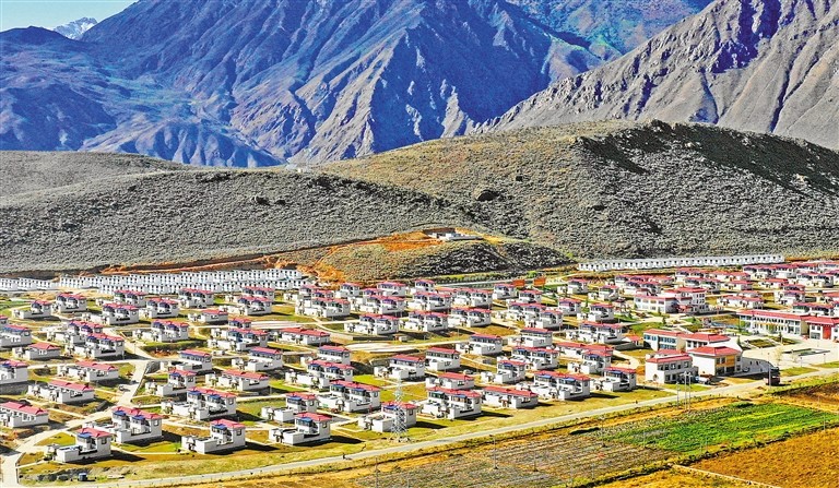 脱贫攻坚,易地扶贫搬迁,山南,建档立卡贫困户,精准扶贫,群众,加查县