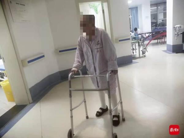  下载 成都电瓶车爆燃案新进展：女婴身体疤痕增生严重，家属将起诉(图3)