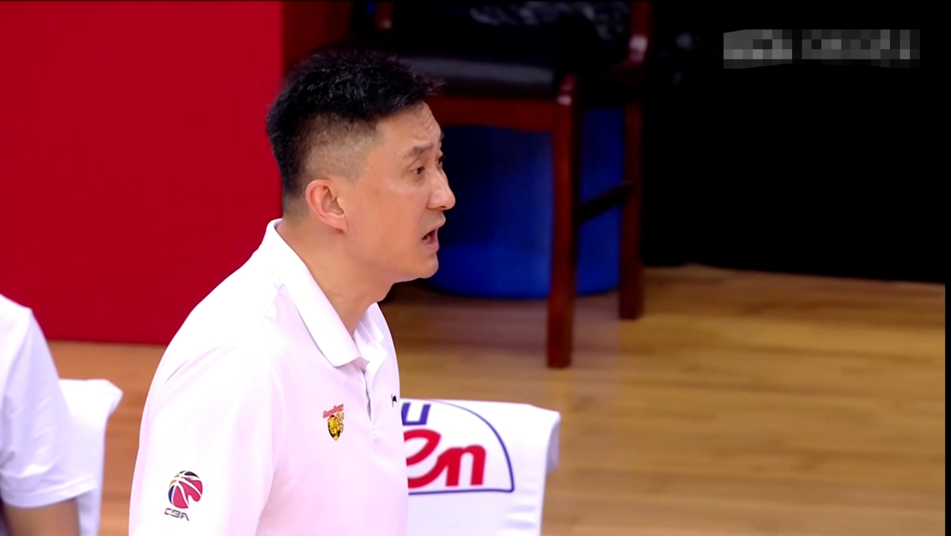 赵睿哭丧着脸喊冤,杜峰目瞪口呆不理解,裁判六个字还原事情真相