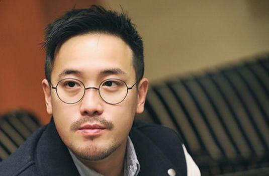 因特殊原因,《我就是演员》曾国祥镜头被一剪没,导演吴桐发牢骚