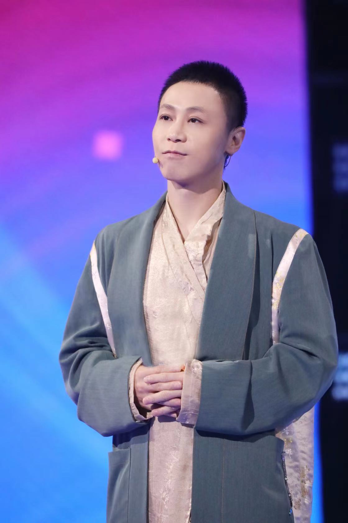 戴荃与华彩少年倾情献唱京剧版《君是山》 以古典诗意刻画浪漫情怀