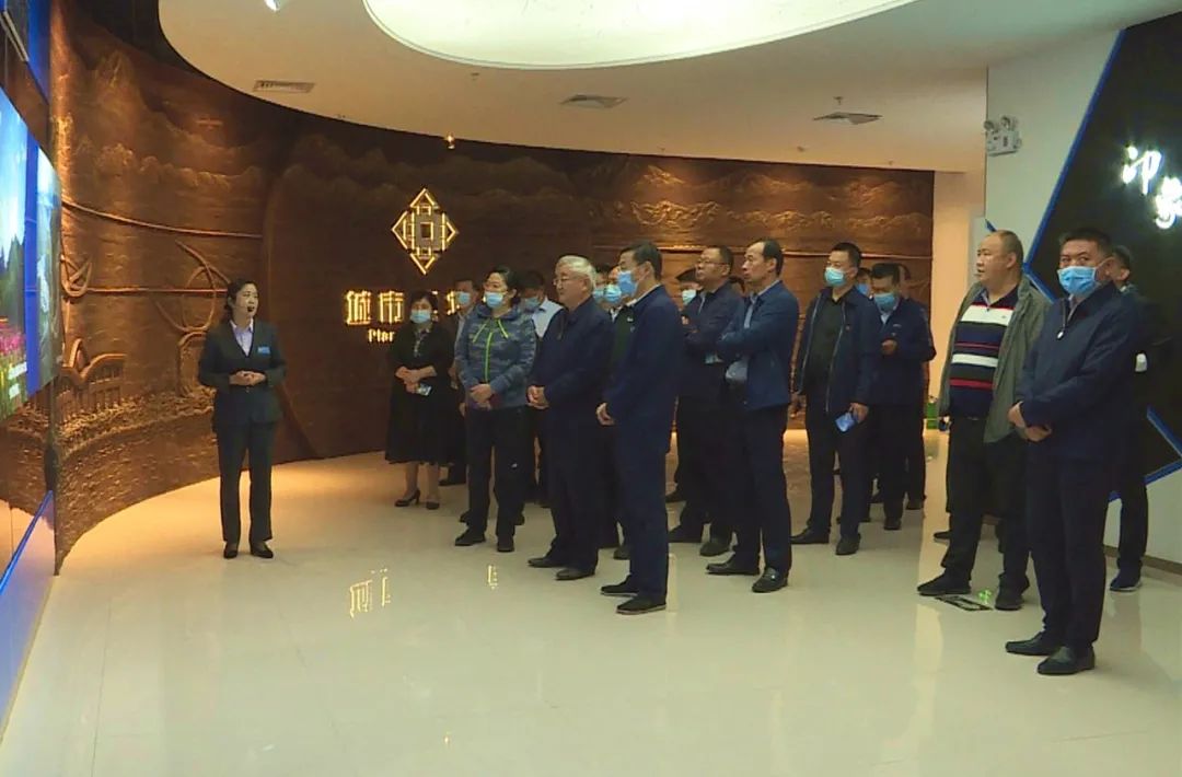 博州党政考察团来乌苏市考察