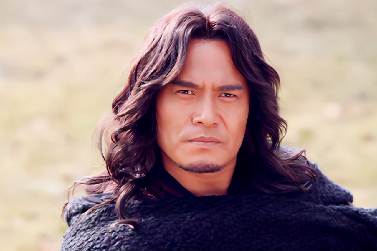 49岁老戏骨黑子回乡掰玉米,开三轮车沿街叫卖,毫无星相接地气