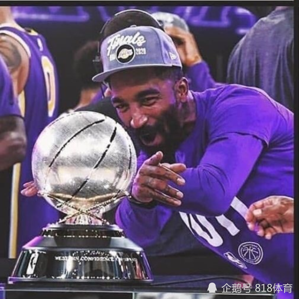 躺冠网友调侃jr史密斯庆祝你都没上场jr我依然能拿到1枚戒指