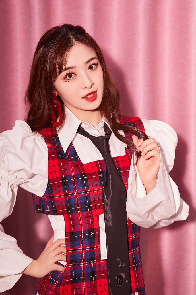 星动最娱乐 2020-11-23 22:41 2020年11月23日讯,张含韵的一组写真