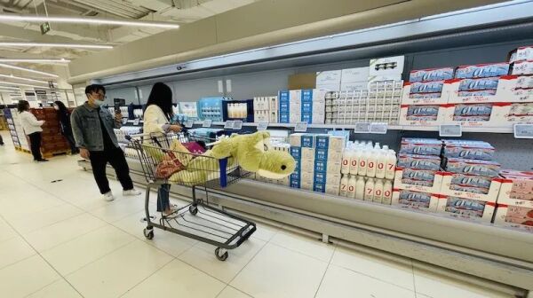 家乐福与盒马共斥山姆涉嫌“二选一”，山姆称注重合法合规