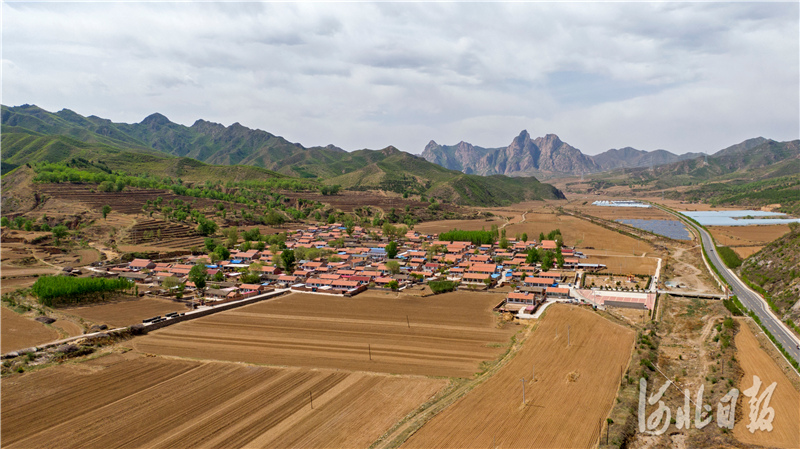 扶贫印记|河北丰宁乐国窝铺村:摘掉穷帽子
