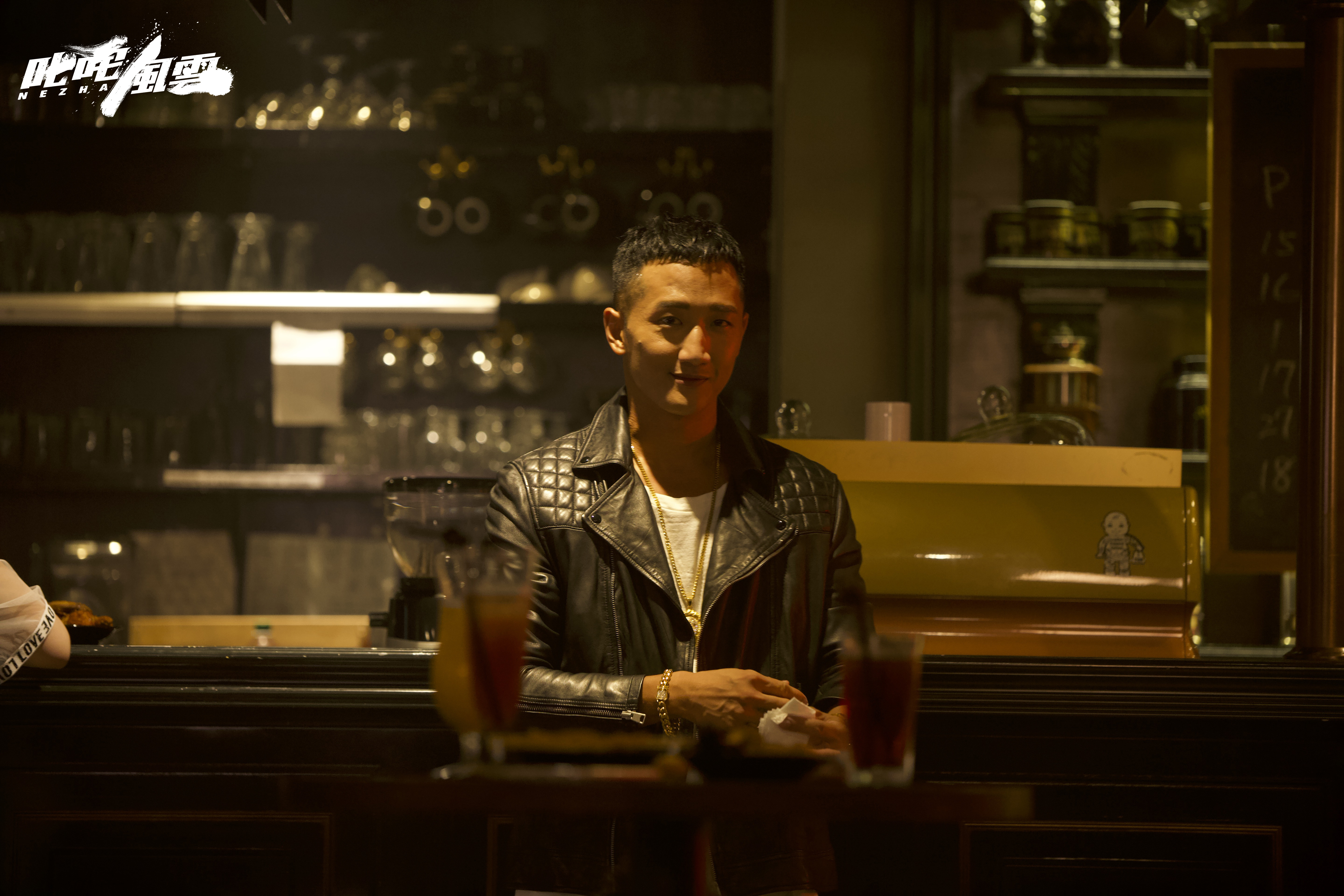 由昆凌与曹佑宁,范逸臣,柯有伦主演的电影《叱咤风云》,成功创下高