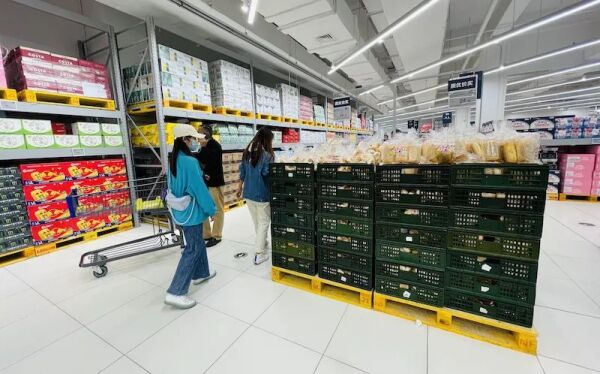 家乐福与盒马共斥山姆涉嫌“二选一”，山姆称注重合法合规