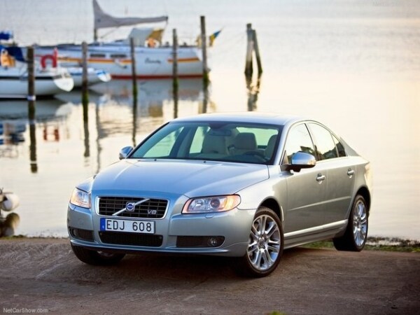 因驾驶员侧安全气囊存在隐患，沃尔沃召回S60/S80/XC70/V70