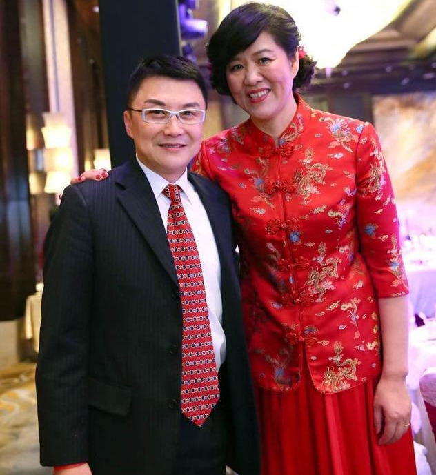 女排又一美女宣布结婚身材高挑颜值出众身穿中式婚服气质过人