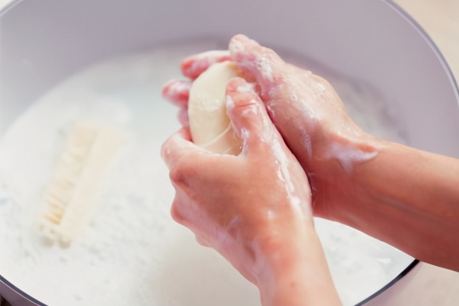 科学洗手才能有效杀菌.