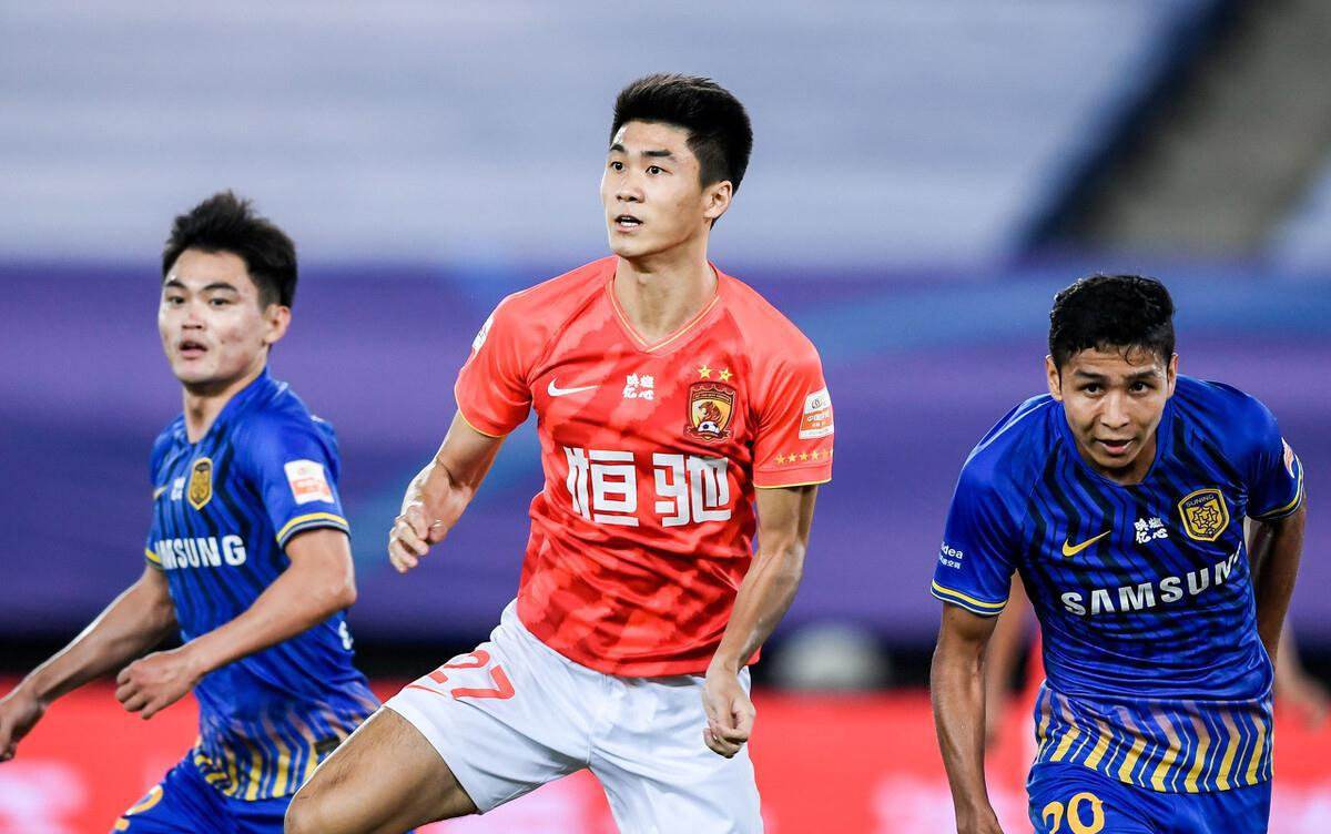 广州恒大再创历史,新举动引球迷纷纷点赞!