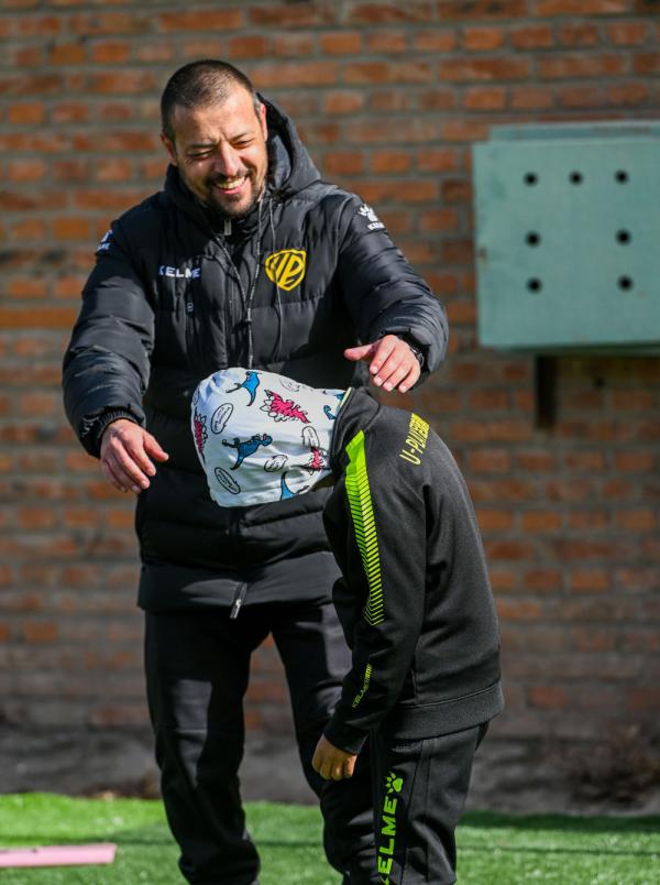 雨果,足球,鄂尔多斯,雨果·马丁斯,草原,连振,杨腾格尔,彭源,教练