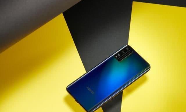 荣耀play4t超级玩家:称霸千元机!