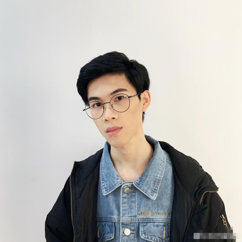 董系长撞车包子,双方进行了长时间对峙!网友:神仙打架不过如此