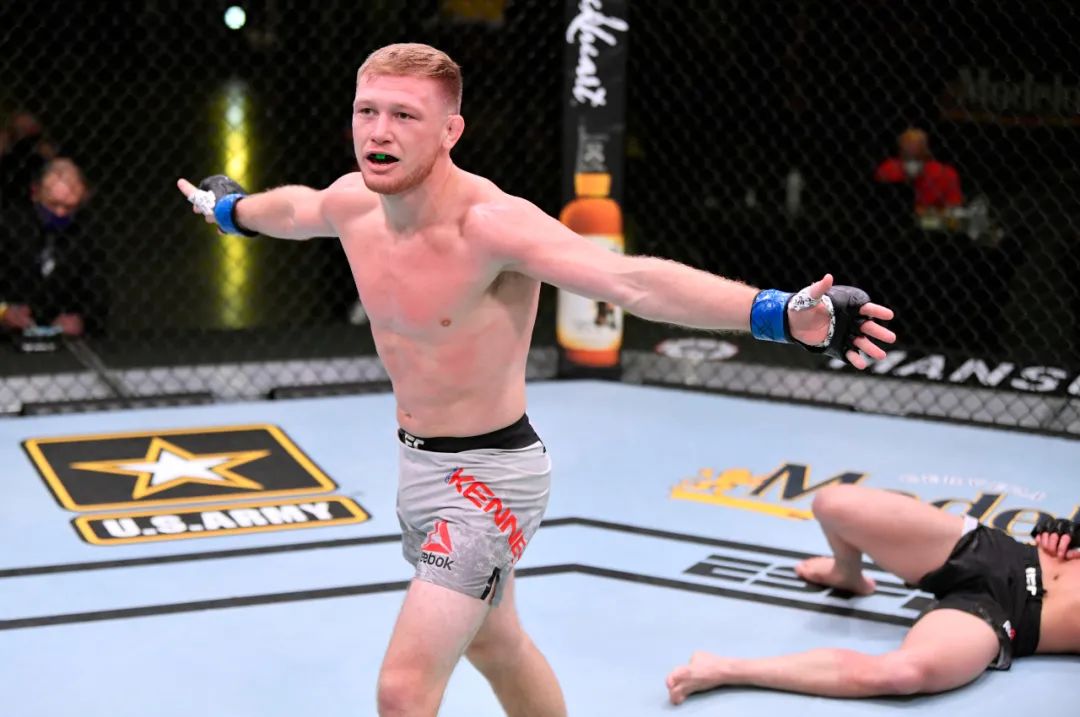 ufc,阿拉腾黑力,凯西-肯尼,蒙古族,釜山,八角笼,凯西,草原