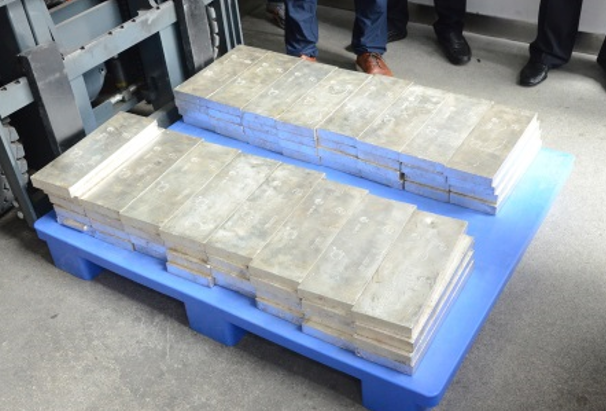 1吨白银交割入库,乾坤金银完成威豹水贝白银库首单