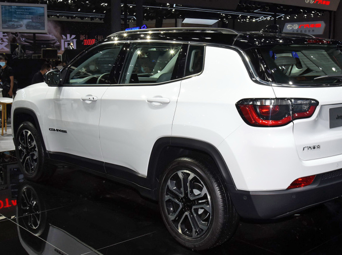 又一suv价格屠夫标配自适应悬挂降至105万叫板本田crv