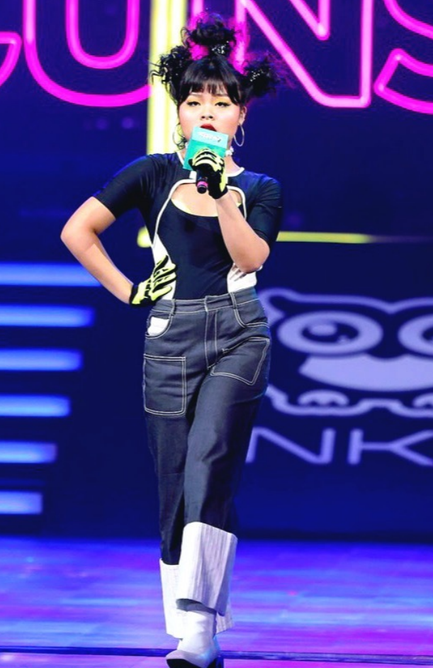 有种逆袭叫"最丑女团"cindy,她化上浓妆后,比谁都霸气!