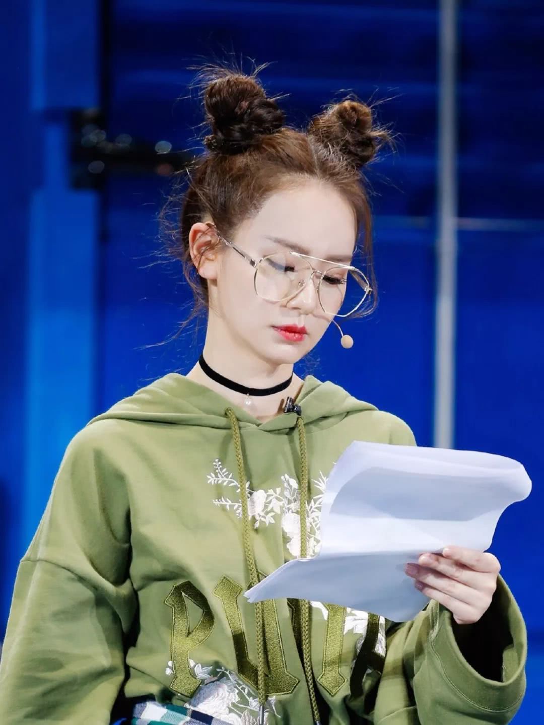 戚薇,整容,丸子头,减龄