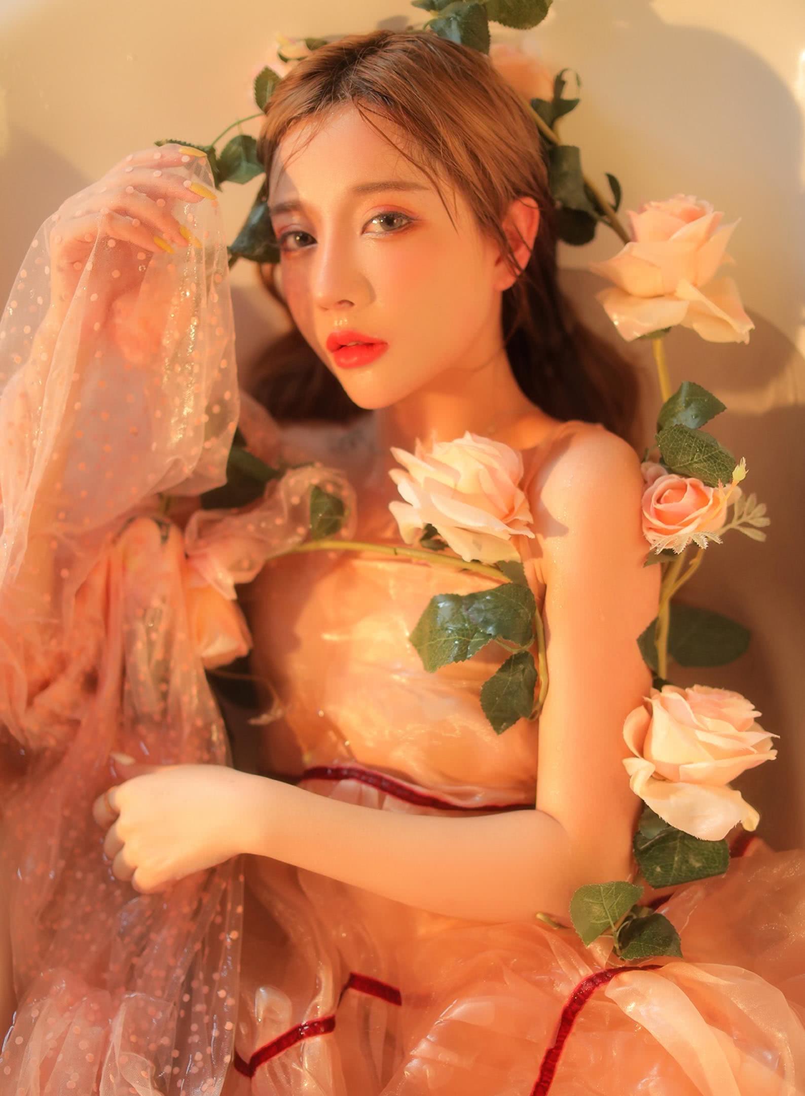 橘粉色少女,宛如仙女般好看