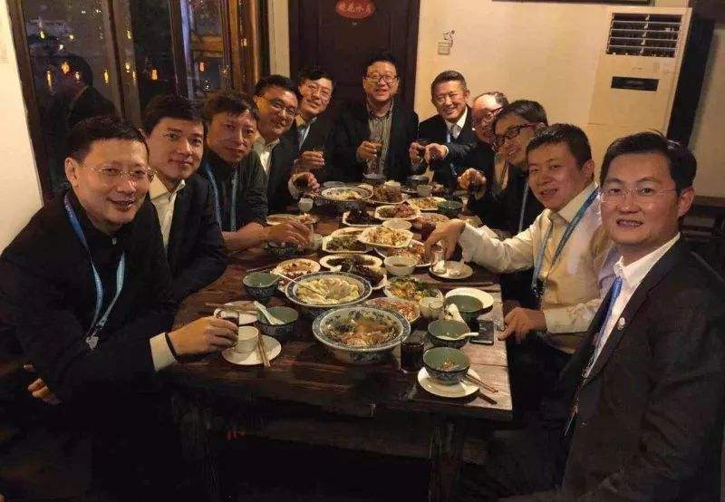 他是最年轻的中国首富,今身家高达1500亿,却说金钱占幸福不足5%