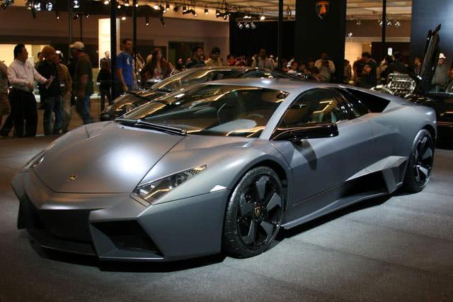 现实版买家秀和卖家秀,女车主一万五买了辆"兰基博尼"