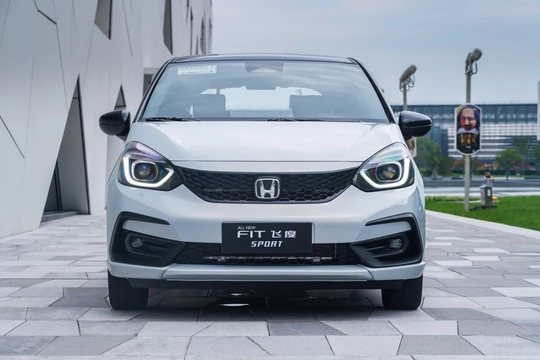 飞度选车手册潮越版得票最高但驾仕派下单的不是它