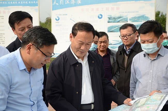 叶露中率队赴合肥市考察学习运河新城规划建设