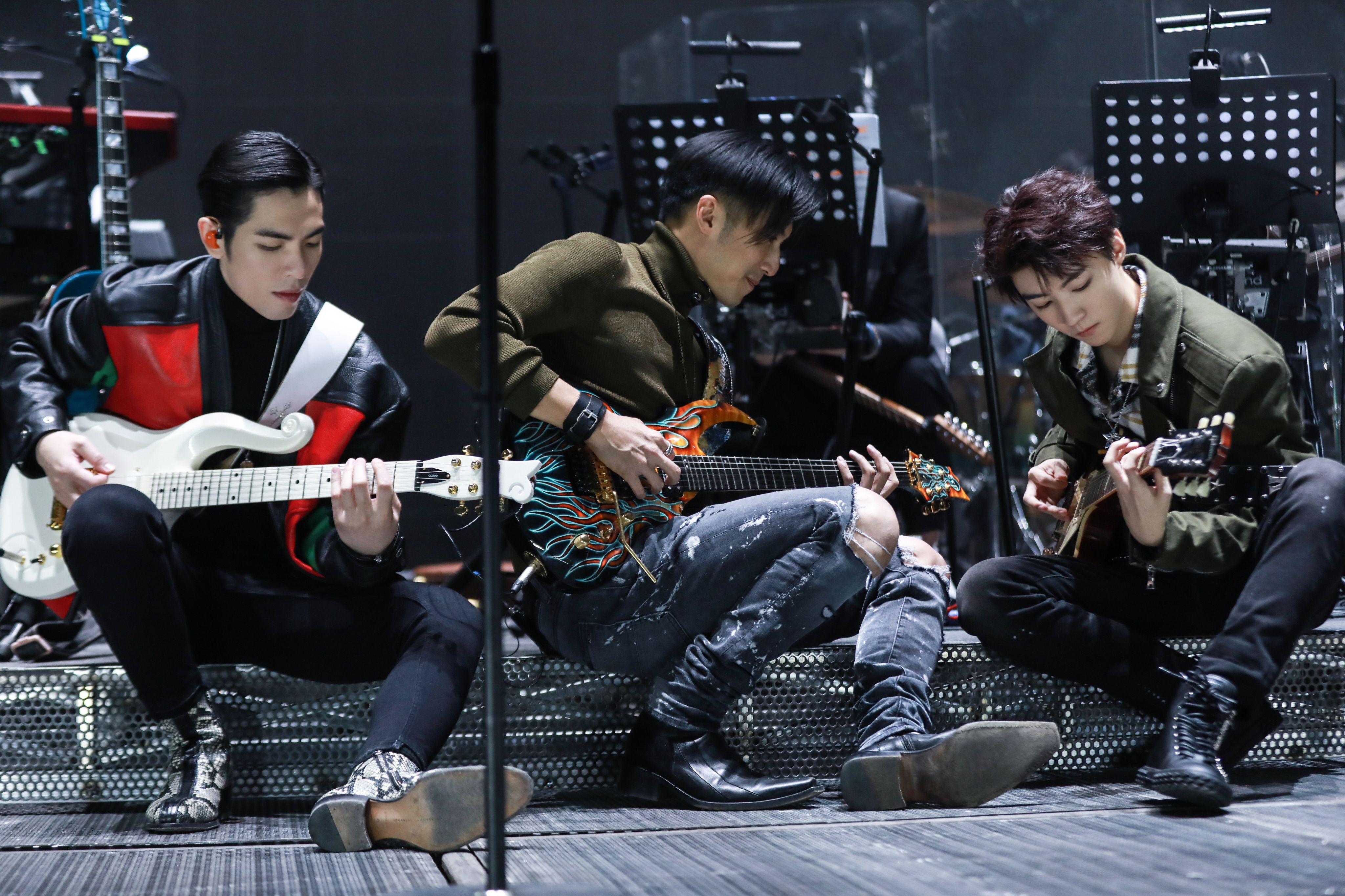 摇滚版《树读》上线,乐评人对王俊凯高度称赞,对其印象完全改观