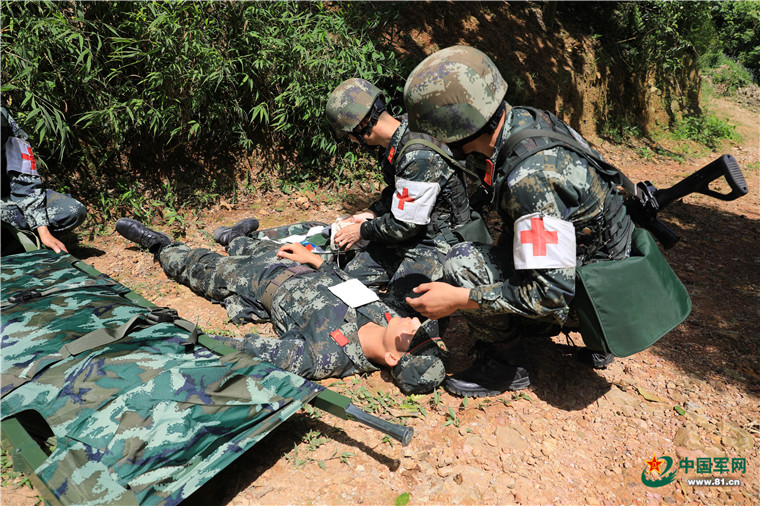 卫生员,武警广西总队,孙跃,伤员