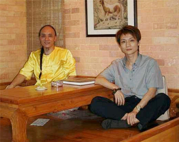 多尔衮十世孙 为保皇室血脉纯正拒绝娶汉女 向国家索要故宫祖屋 Acfun弹幕视频网 认真你就输啦 W ノ